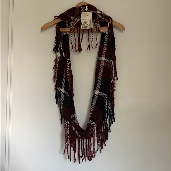 NWT Patterned Infinity Scarf - Picture 1 of 3